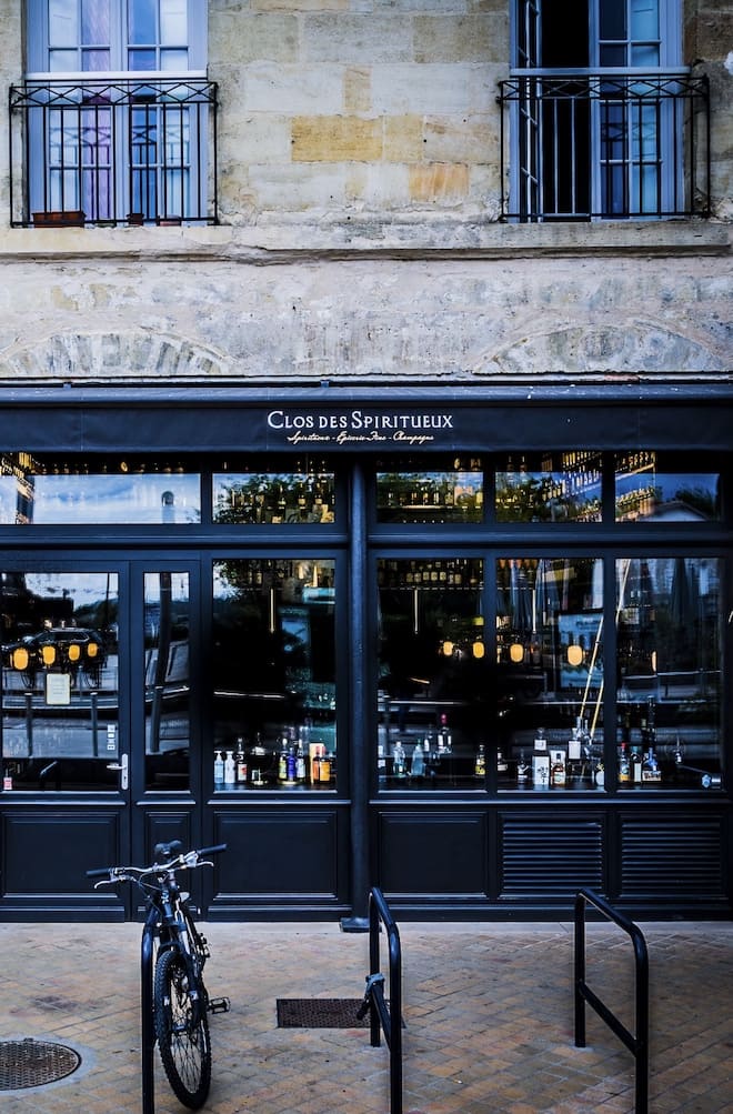 Reportage - À Bordeaux, après Le Clos des Millésimes, Fabien Bouchereau ouvre Le Clos des Spiritueux